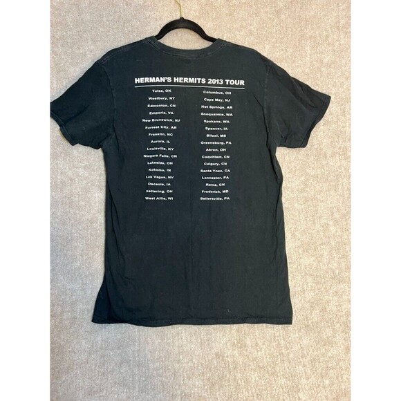 Herman’s Hermits 2013 Lg Tour T-Shirt Peter Noone Signed Collectible Music - Picture 4 of 7